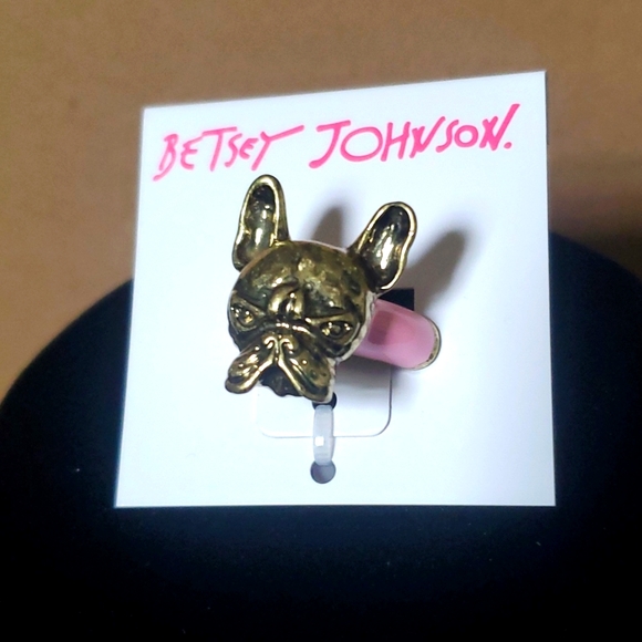 BETSEY JOHNSON Frenchie Enamel Adjustable Ring - Picture 4 of 7